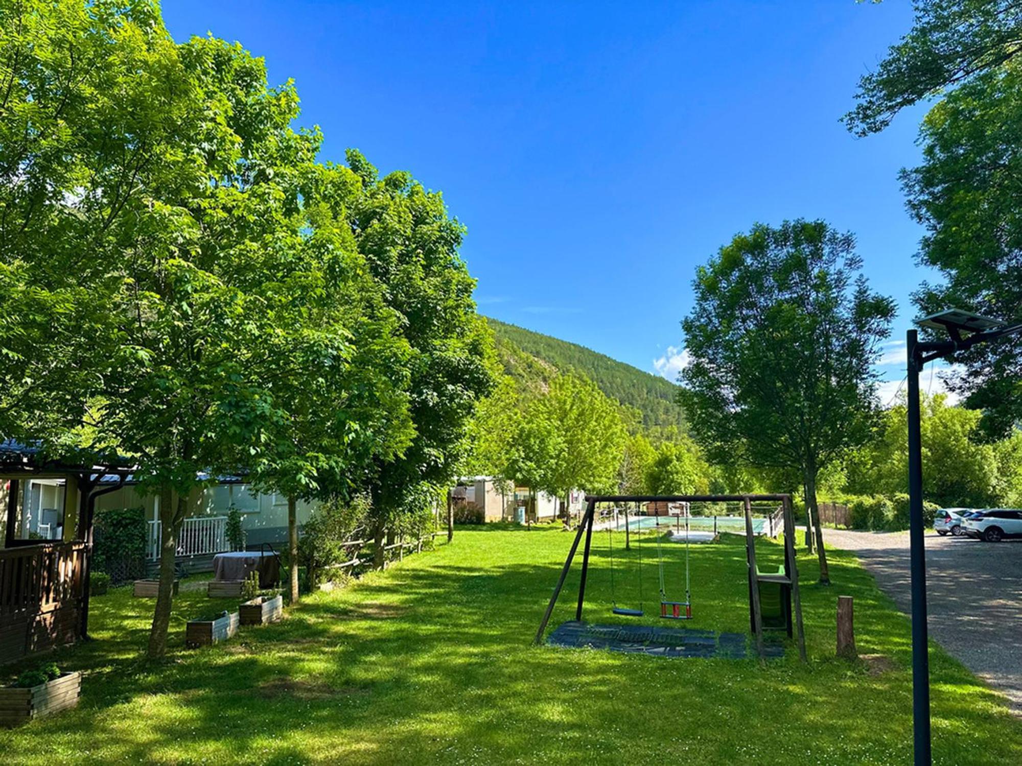 Bungalows Y Cabanas Solopuent Natur Castiello de Jaca Buitenkant foto